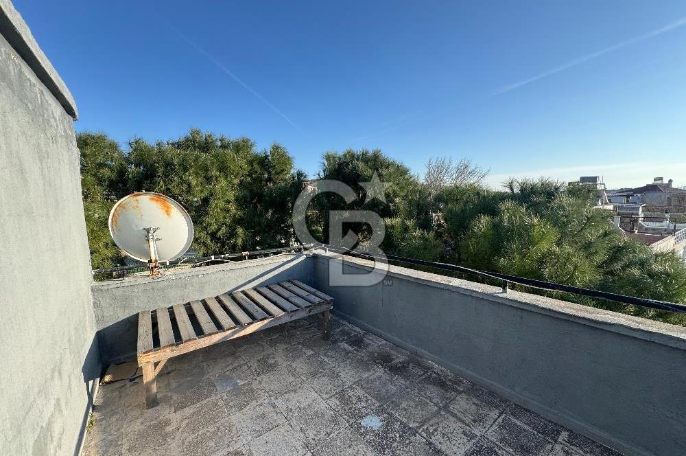 CB ODAKTAN | Aliağa Aşağı Şakran Denize 50 Metre Bahçeli, Teraslı Deniz Manzaralı 2 Katlı Villa