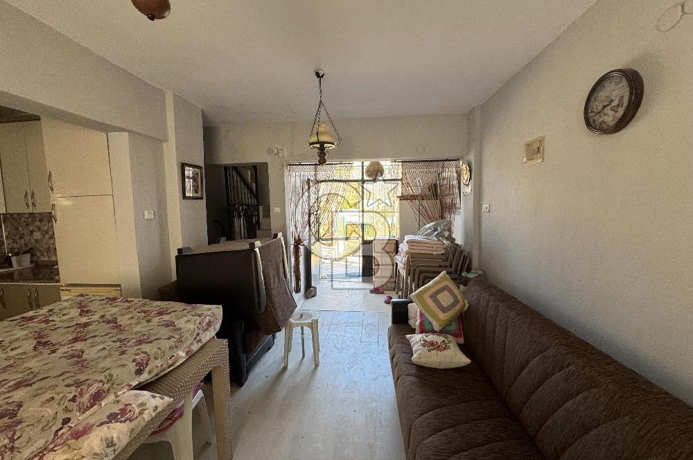 CB ODAKTAN | Aliağa Aşağı Şakran Denize 50 Metre Bahçeli, Teraslı Deniz Manzaralı 2 Katlı Villa