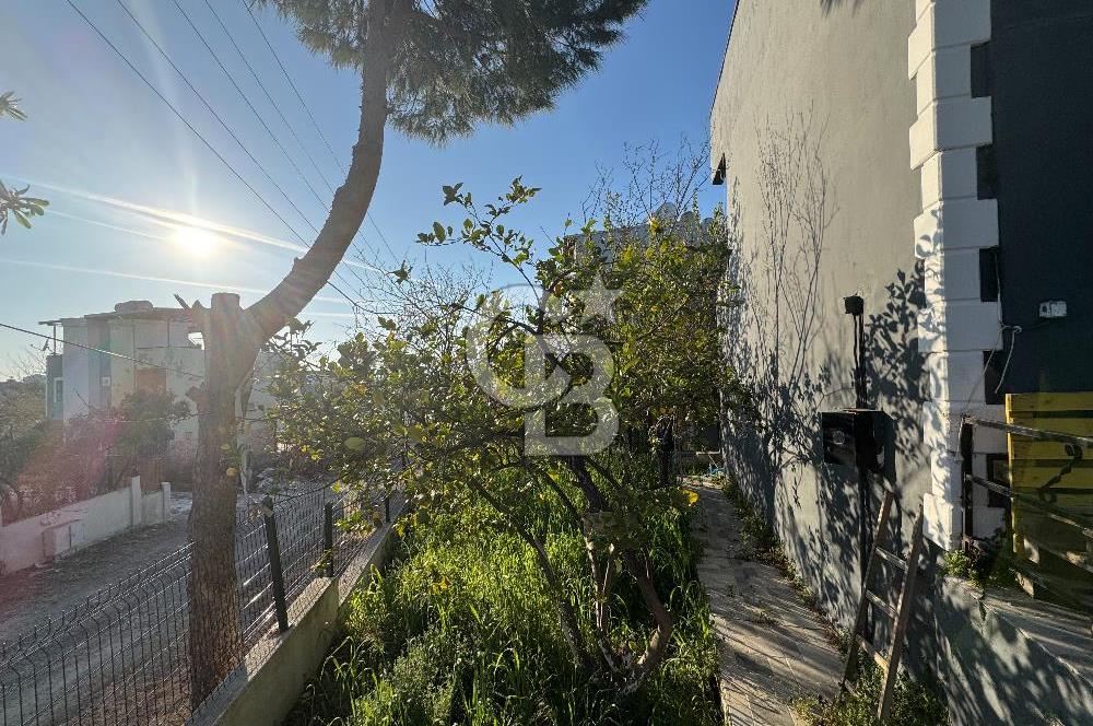 CB ODAKTAN | Aliağa Aşağı Şakran Denize 50 Metre Bahçeli, Teraslı Deniz Manzaralı 2 Katlı Villa