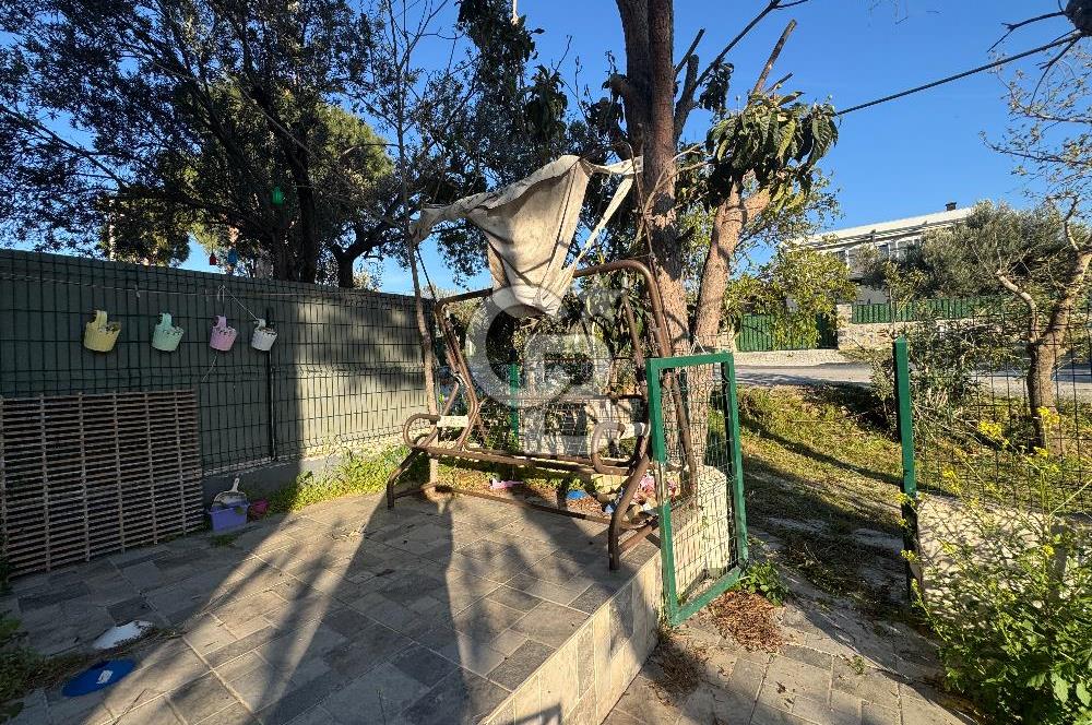 CB ODAKTAN | Aliağa Aşağı Şakran Denize 50 Metre Bahçeli, Teraslı Deniz Manzaralı 2 Katlı Villa