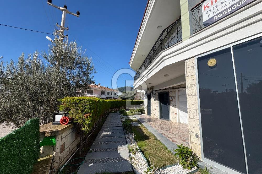 URLA'DA HAVUZLU SİTE İÇİNDE BAHÇELİ 1+1 EŞYALI KİRALIK DAİRE