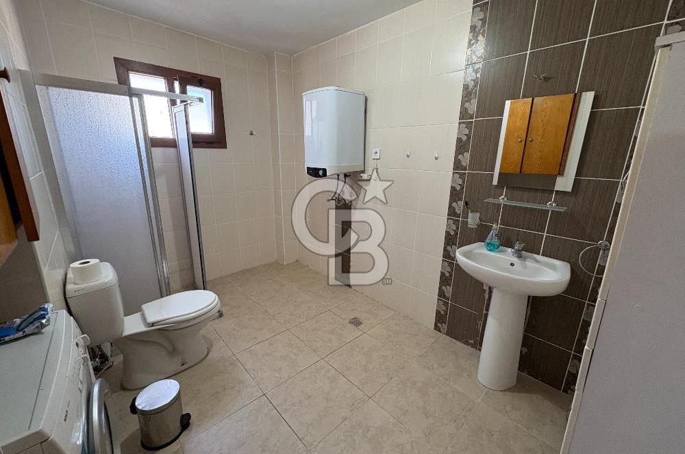 URLA İSKELE EVRENKAYA SİTESİNDE 4+1 EŞYALI KİRALIK VİLLA