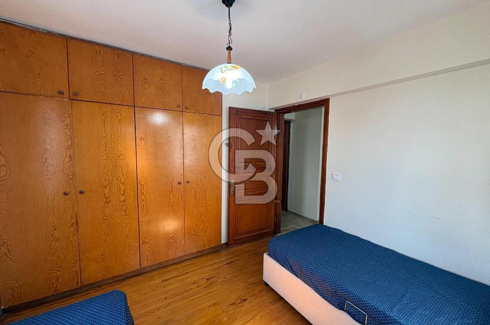 URLA İSKELE EVRENKAYA SİTESİNDE 4+1 EŞYALI KİRALIK VİLLA