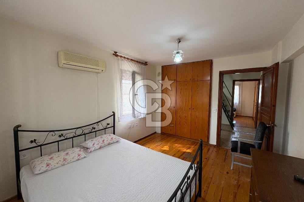 URLA İSKELE EVRENKAYA SİTESİNDE 4+1 EŞYALI KİRALIK VİLLA