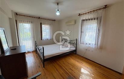 URLA İSKELE EVRENKAYA SİTESİNDE 4+1 EŞYALI KİRALIK VİLLA