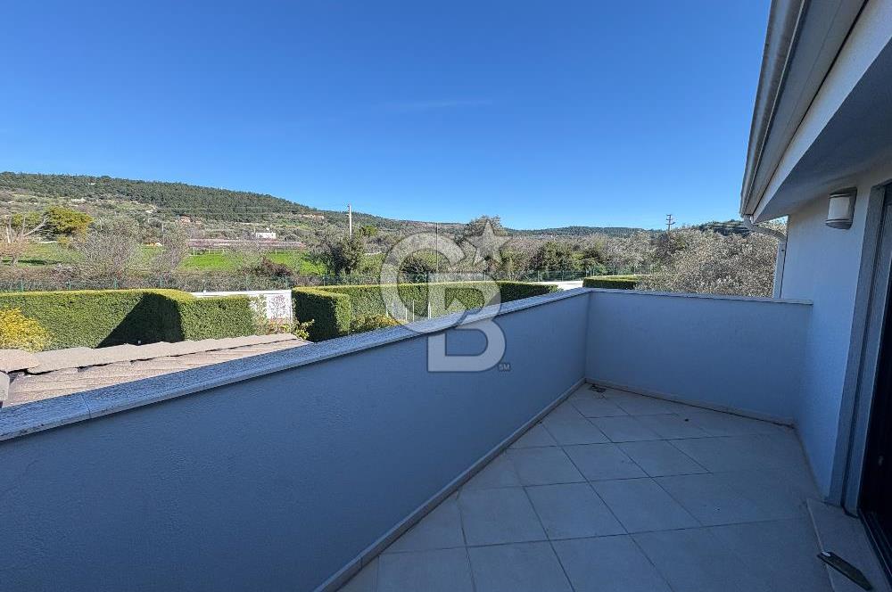 URLA KUŞÇULAR ARTI PRESTİJ EVLERİNDE KİRALIK VİLLA