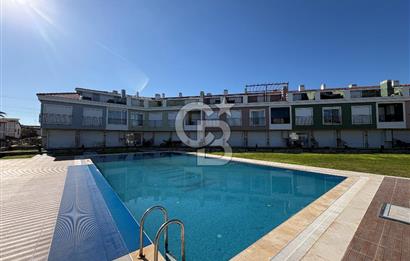 URLA'DA HAVUZLU SİTE İÇİNDE BAHÇELİ 1+1 EŞYALI KİRALIK DAİRE