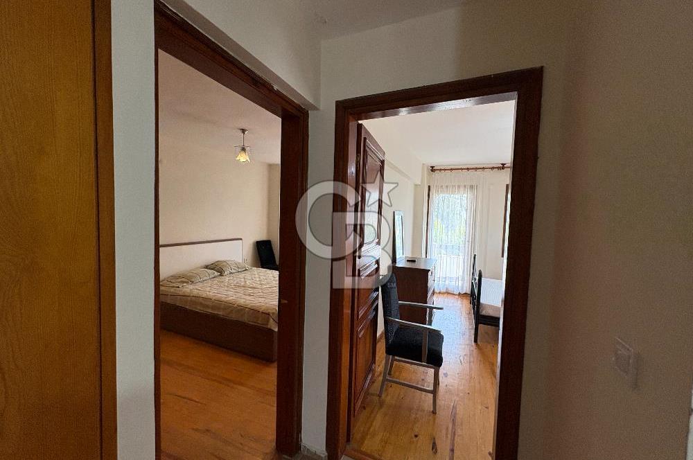 URLA İSKELE EVRENKAYA SİTESİNDE 4+1 EŞYALI KİRALIK VİLLA