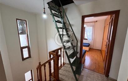 URLA İSKELE EVRENKAYA SİTESİNDE 4+1 EŞYALI KİRALIK VİLLA