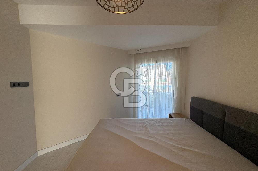 URLA'DA HAVUZLU SİTE İÇİNDE BAHÇELİ 1+1 EŞYALI KİRALIK DAİRE