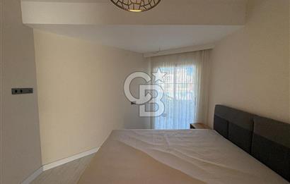 URLA'DA HAVUZLU SİTE İÇİNDE BAHÇELİ 1+1 EŞYALI KİRALIK DAİRE