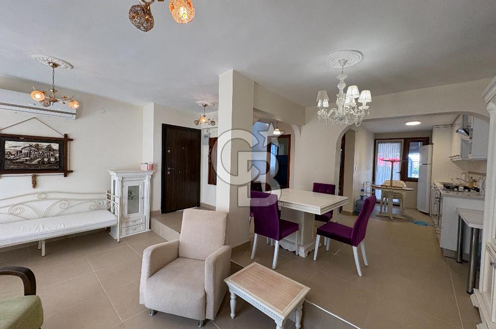 URLA İSKELE EVRENKAYA SİTESİNDE 4+1 EŞYALI KİRALIK VİLLA