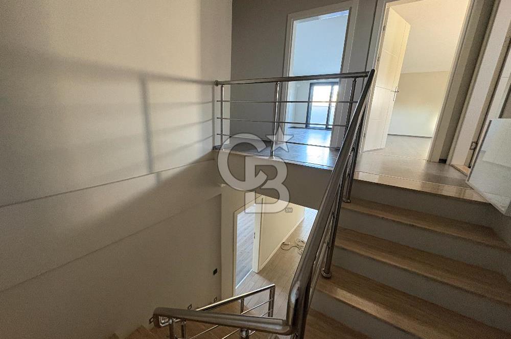 URLA KUŞÇULAR ARTI PRESTİJ EVLERİNDE KİRALIK VİLLA