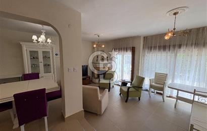 URLA İSKELE EVRENKAYA SİTESİNDE 4+1 EŞYALI KİRALIK VİLLA