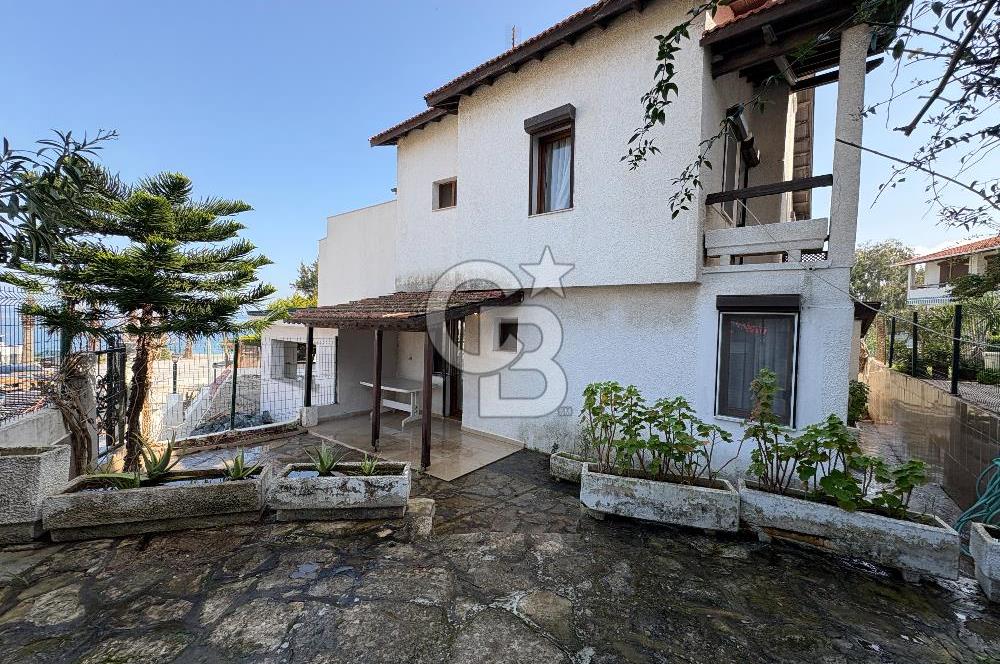 URLA İSKELE EVRENKAYA SİTESİNDE 4+1 EŞYALI KİRALIK VİLLA