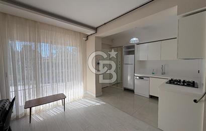 URLA'DA HAVUZLU SİTE İÇİNDE BAHÇELİ 1+1 EŞYALI KİRALIK DAİRE