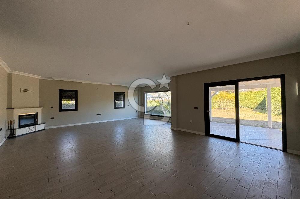 URLA KUŞÇULAR ARTI PRESTİJ EVLERİNDE KİRALIK VİLLA