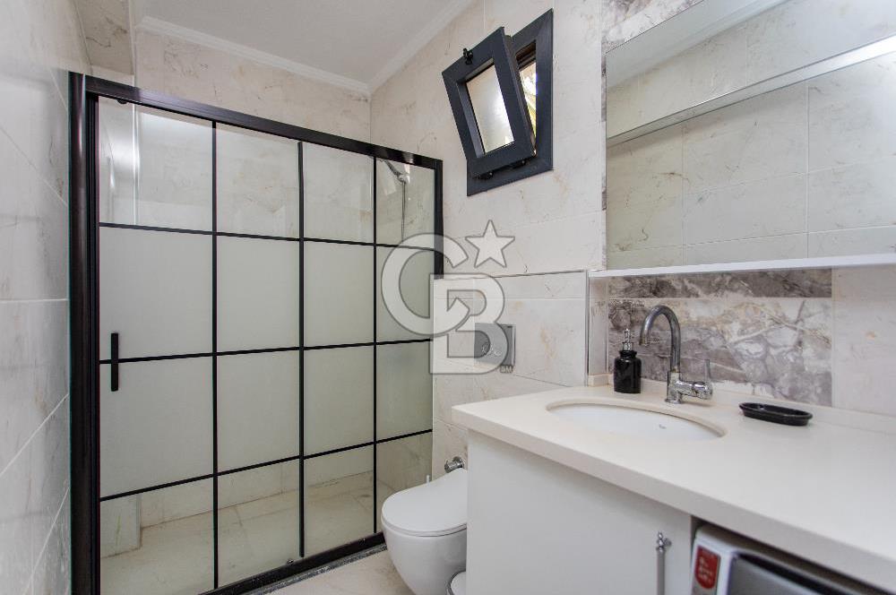 Yenifoça Fevzi Çakmak Mah. Satılık 3+1 Müstakil Bahçeli Villa