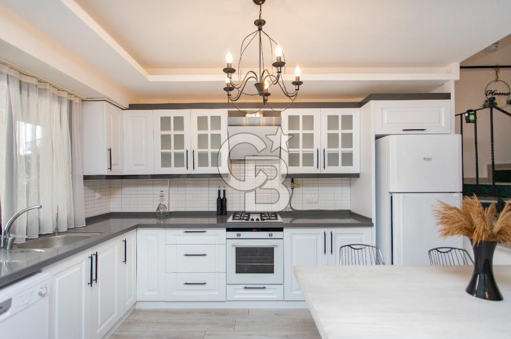 Yenifoça Fevzi Çakmak Mah. Satılık 3+1 Müstakil Bahçeli Villa