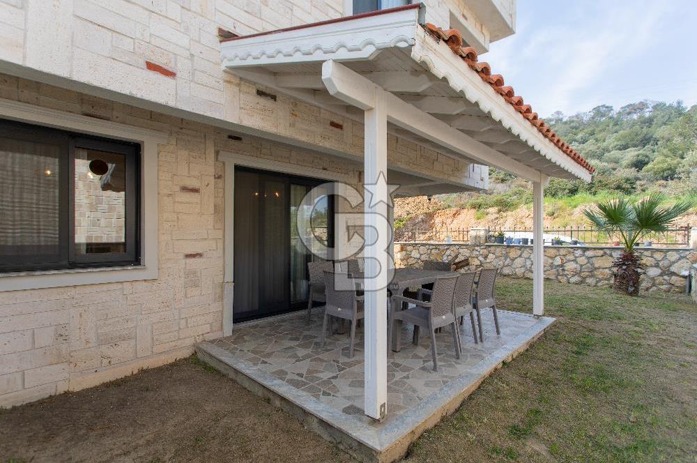 Yenifoça Fevzi Çakmak Mah. Satılık 3+1 Müstakil Bahçeli Villa