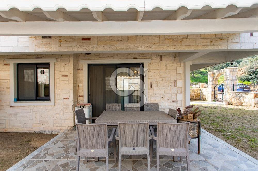 Yenifoça Fevzi Çakmak Mah. Satılık 3+1 Müstakil Bahçeli Villa