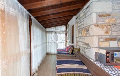 Foça Atatürk Mah. Satılık Site İçerisinde 3+1 Müstakil Taş Villa