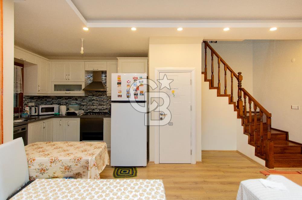 Foça Atatürk Mah. Satılık Site İçerisinde 3+1 Müstakil Taş Villa