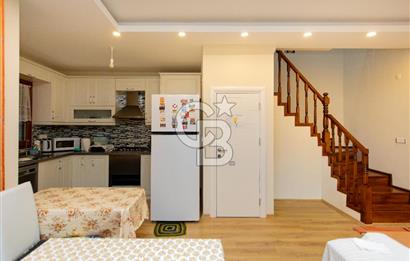 Foça Atatürk Mah. Satılık Site İçerisinde 3+1 Müstakil Taş Villa