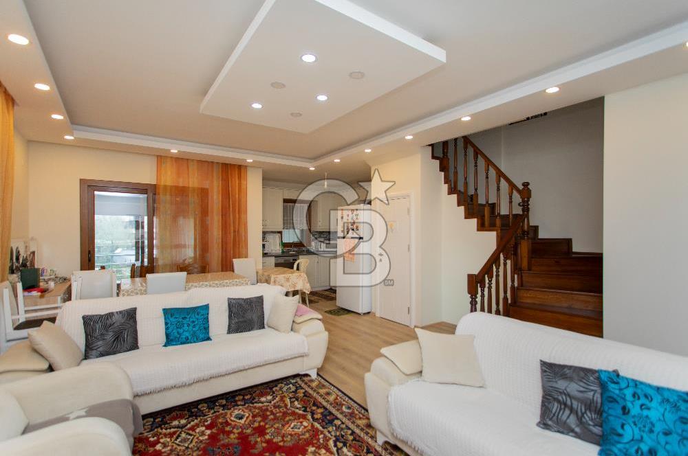 Foça Atatürk Mah. Satılık Site İçerisinde 3+1 Müstakil Taş Villa