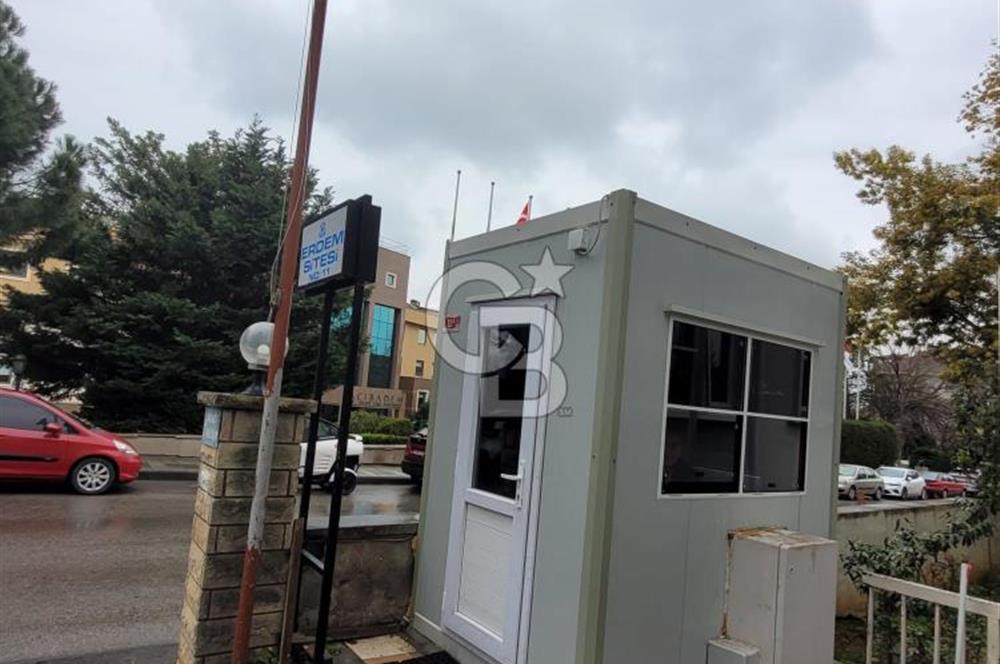 ACIBADEM HAS. KARŞISI METRO METROBÜS E YAKIN ÇOK TEMİZ KİRALIK