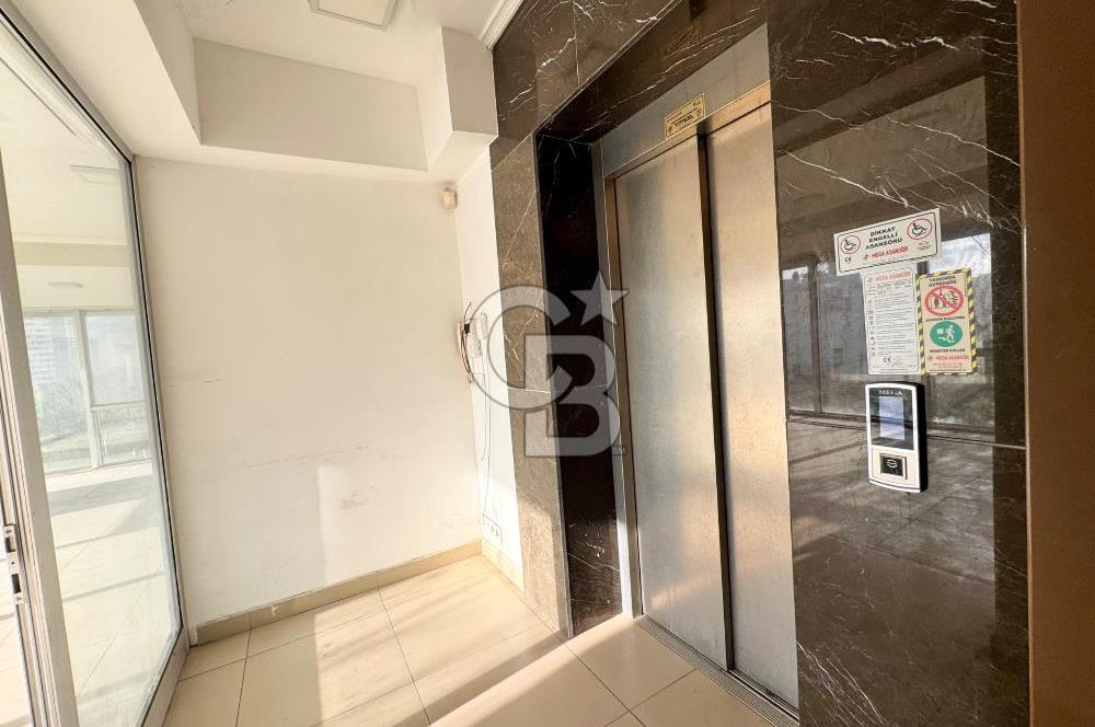 ATAŞEHİR HASTANELER BÖLGESİNDE YOLA CEPHELİ KİRALIK PLAZA