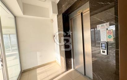 ATAŞEHİR HASTANELER BÖLGESİNDE YOLA CEPHELİ KİRALIK PLAZA