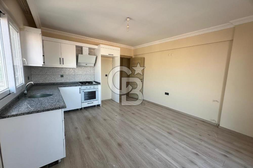 Foça Kazım Dirik Mah. Kiralık 2+1 Açık Mutfak Daire