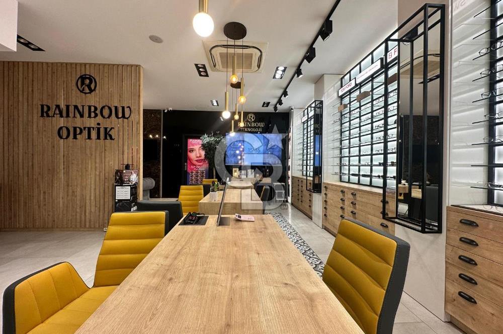 ALTUNİZADE' DE CADDE ÜZERİ, TABELA DEĞERİ YÜKSEK-DEVREN KİRALIK