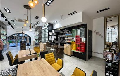 ALTUNİZADE' DE CADDE ÜZERİ, TABELA DEĞERİ YÜKSEK-DEVREN KİRALIK