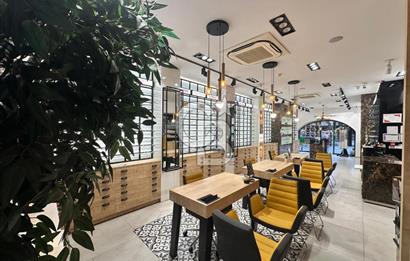 ALTUNİZADE' DE CADDE ÜZERİ, TABELA DEĞERİ YÜKSEK-DEVREN KİRALIK