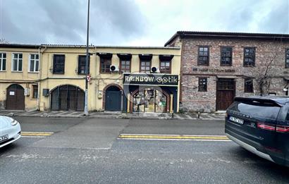 ALTUNİZADE' DE CADDE ÜZERİ, TABELA DEĞERİ YÜKSEK-DEVREN KİRALIK