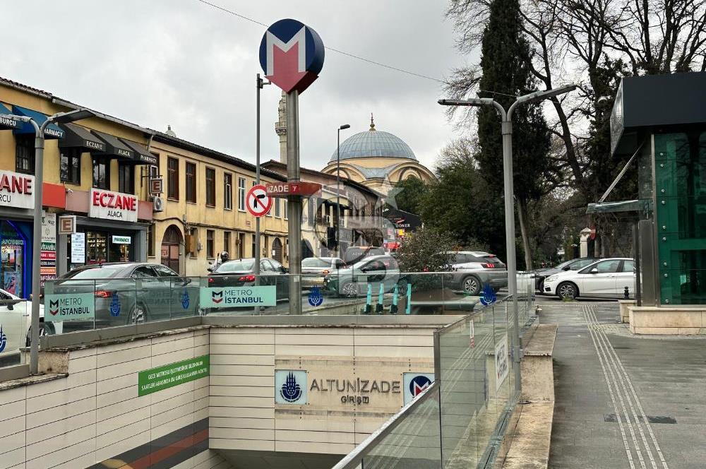 ALTUNİZADE' DE CADDE ÜZERİ, TABELA DEĞERİ YÜKSEK-DEVREN KİRALIK