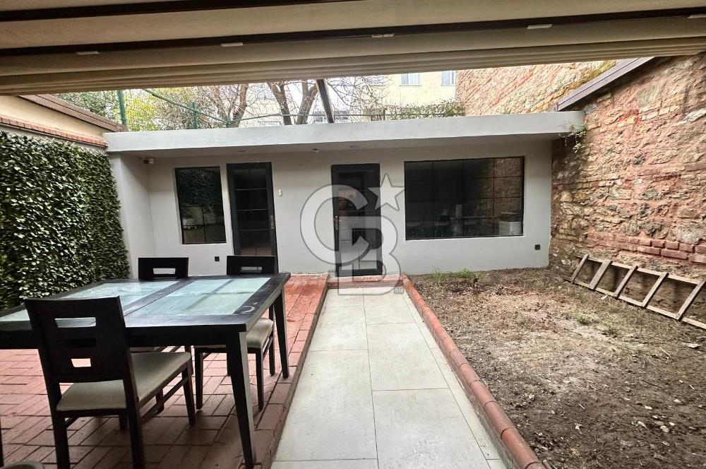 ALTUNİZADE' DE CADDE ÜZERİ, TABELA DEĞERİ YÜKSEK-DEVREN KİRALIK