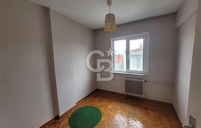 ACIBADEM HAS. KARŞISI METRO METROBÜS E YAKIN ÇOK TEMİZ KİRALIK