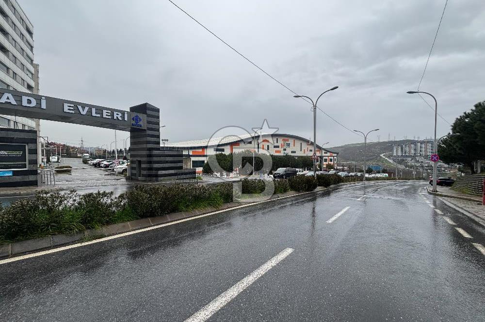 SPRADON VADİDE KISA KATLI BLOKLARDA FULL TADİLATLI SATILIK 2+1