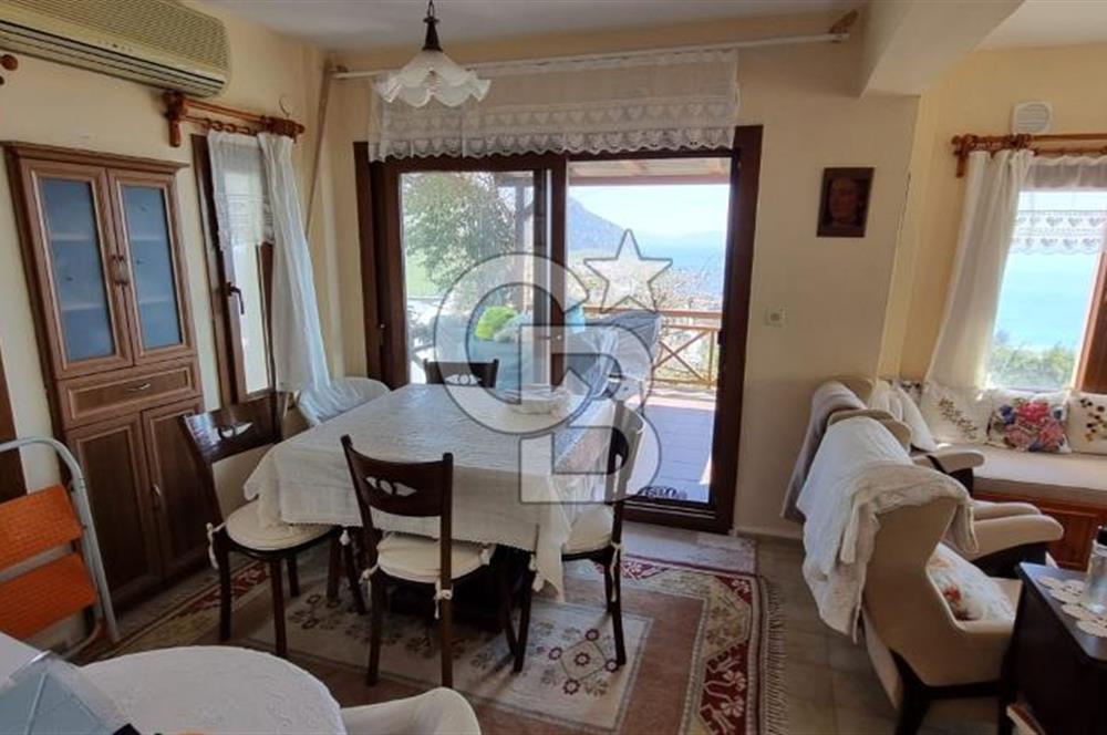 Bodrum Akyarlar'da Deniz Manzaralı 3+1 Dubleks Villa