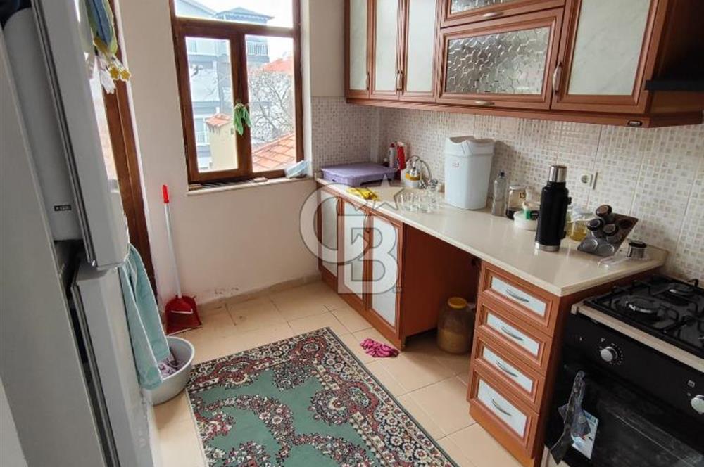 Korkuteli Merkez Uzunoluk'ta Satılık 2+1 Katta,Ayrı Mutfak