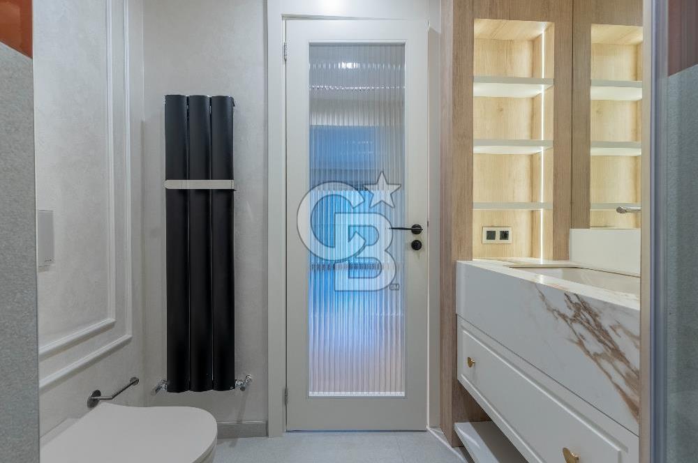 Karşıyaka 360 Sitesi Yüksek Vadi Evlerinde Büyük Tip Satılık 4+1