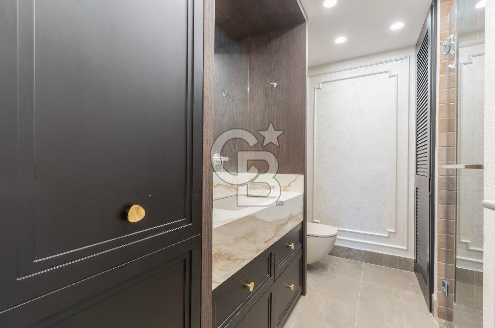 Karşıyaka 360 Sitesi Yüksek Vadi Evlerinde Büyük Tip Satılık 4+1