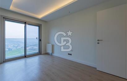 Karşıyaka 360 Sitesi Yüksek Vadi Evlerinde Büyük Tip Satılık 4+1