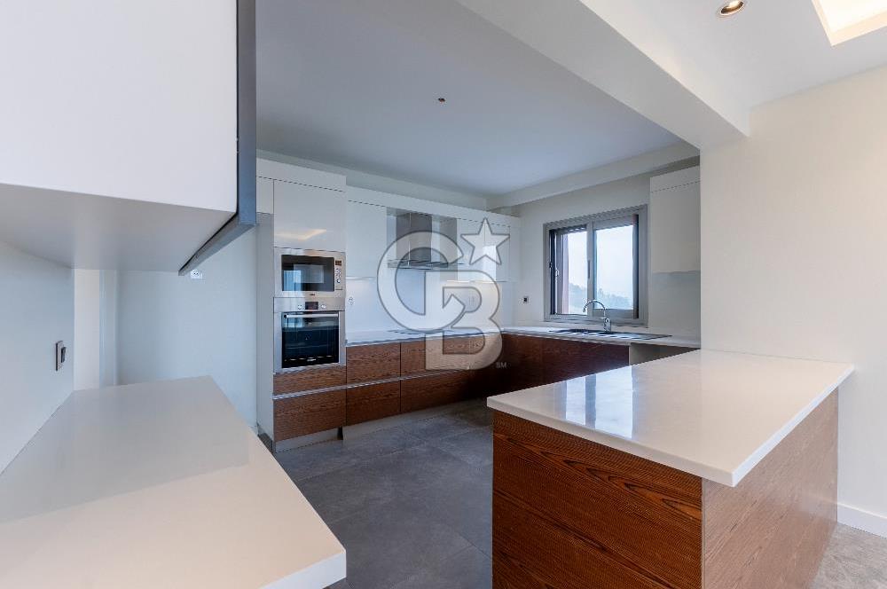 Karşıyaka 360 Sitesi Yüksek Vadi Evlerinde Büyük Tip Satılık 4+1