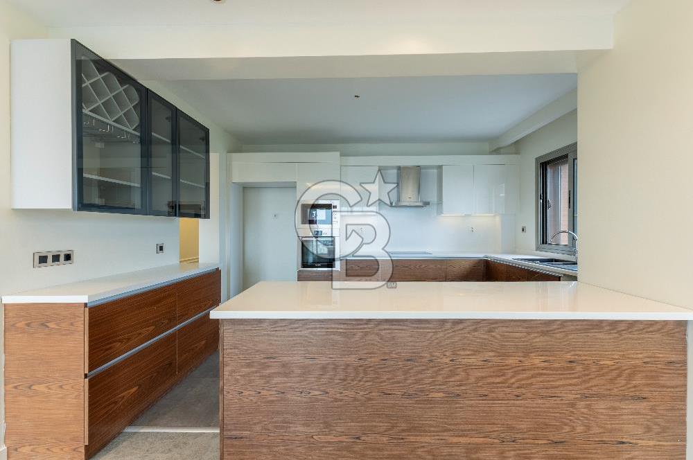 Karşıyaka 360 Sitesi Yüksek Vadi Evlerinde Büyük Tip Satılık 4+1