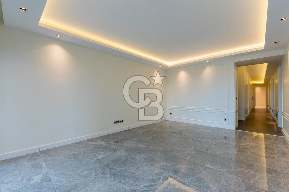 Karşıyaka 360 Sitesi Yüksek Vadi Evlerinde Büyük Tip Satılık 4+1