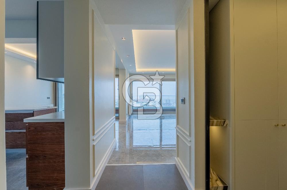 Karşıyaka 360 Sitesi Yüksek Vadi Evlerinde Büyük Tip Satılık 4+1